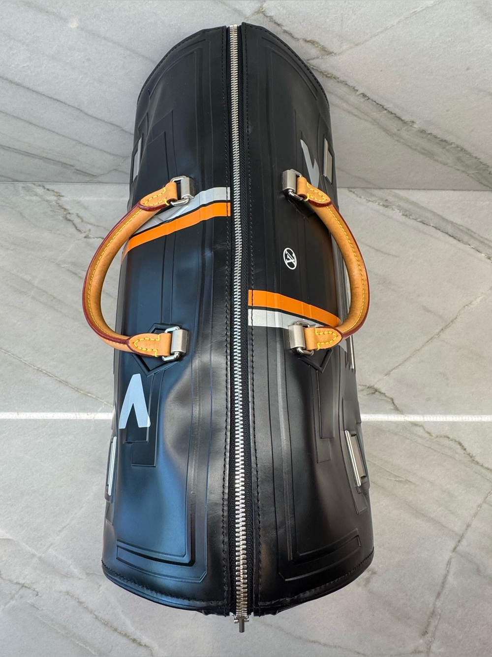 Louis Vuitton Limited Edition Epi Space Speedy 40 - Picture 6 of 17